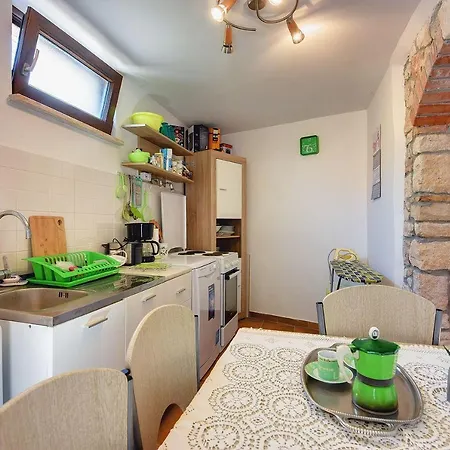Vakantiehuis Charmantes Ferienhaus In Mit Wlan, Terrasse
